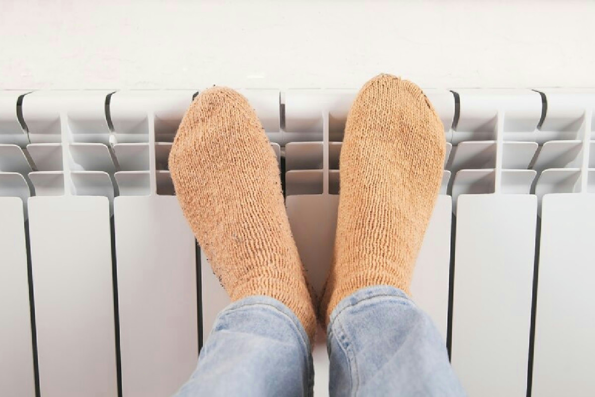 Quando il freddo arriva prima delle bollette: 6 mosse intelligenti per restare al caldo e risparmiare